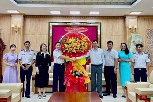 Bộ tư lệnh Vùng Cảnh sát biển 2 phối hợp tổ chức 52 đợt tuyên truyền biển, đảo, pháp luật