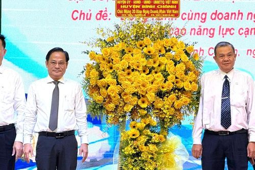 Lãnh đạo huyện Bình Chánh đối thoại, tháo gỡ khó khăn của doanh nghiệp