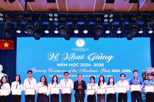 Trường Đại học Luật TPHCM cần giữ vững vai trò trọng điểm trong đào tạo cán bộ về pháp luật