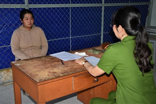 Đánh tráo vàng 'giả' lấy vàng thật, một phụ nữ ở Tiền Giang bị bắt quả tang