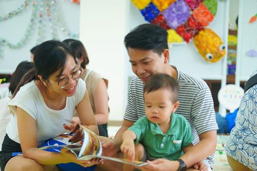 Cả gia đình cùng trải nghiệm đọc sách tại 'Tuần sách kết nối - Ehon Week 2024'