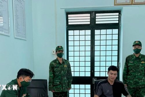 Phát hiện 3 đối tượng bị truy nã khi làm thủ tục nhập cảnh từ Campuchia