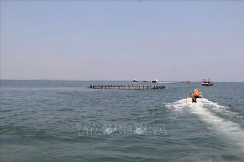 Bàn giao lồng nuôi trồng thủy sản đợt 1 cho thành phố Đông Hưng (Trung Quốc)