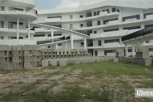 Dự án trường học gần 100 tỷ có dấu hiệu xuống cấp dù chưa sử dụng