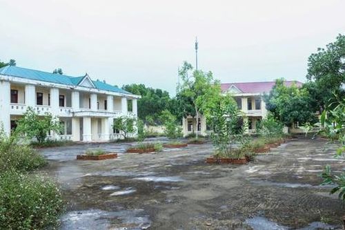 Cảnh hoang tàn nơi trường học 16 tỷ đồng chưa một lần khai giảng
