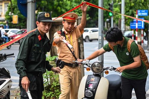 Bộ Công an bỏ quy định ghi hình, người dân giám sát CSGT làm việc thế nào?