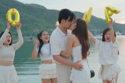 'Bạn gái' Đình Tú hé lộ toàn cảnh buổi cầu hôn