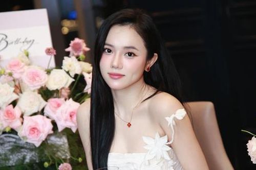 Mới vướng tin hẹn hò chồng cũ Xoài Non, Ý Nhi nhắc đến chuyện lấy chồng