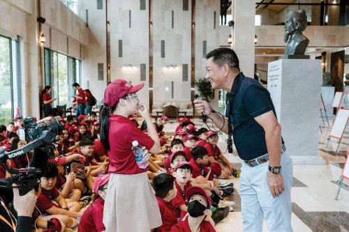 Thầy giáo Hiếu giong buồm 'kinh tế biển'