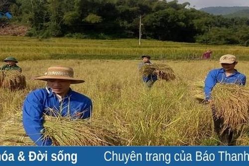 Mường Lát ngày nắng lên