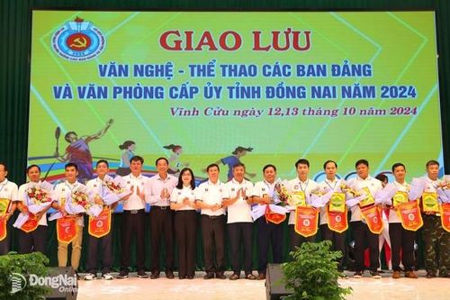 Khai mạc Giao lưu văn hóa, văn nghệ, thể thao kỷ niệm Ngày truyền thống Các ban Đảng và văn phòng cấp ủy năm 2024