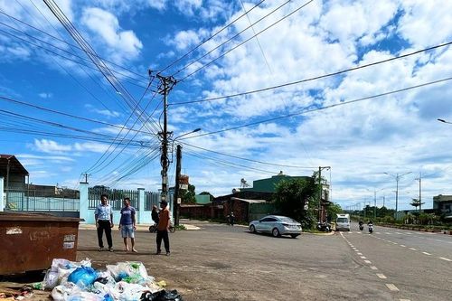 Sớm di dời bãi rác, giải quyết xung đột giao thông khu vực ngã 5 đường Nguyễn Chí Thanh, TP.Pleiku