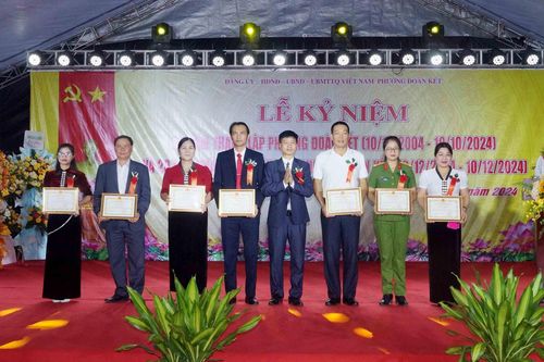 Lễ kỷ niệm 20 năm thành lập phường Đoàn Kết