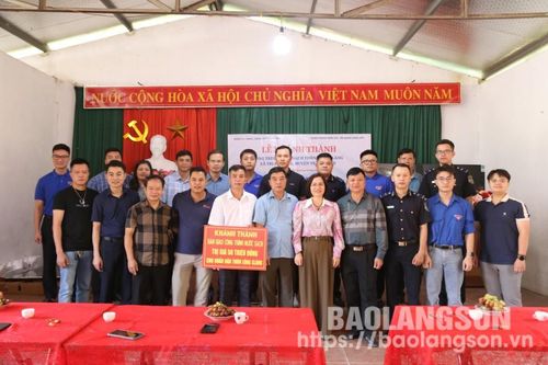 Khánh thành công trình nước sạch tại thôn Lũng Slàng