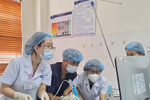 Bệnh viện Nội tiết tỉnh tiếp nhận chuyển giao kỹ thuật sinh thiết vú có hỗ trợ hút chân không