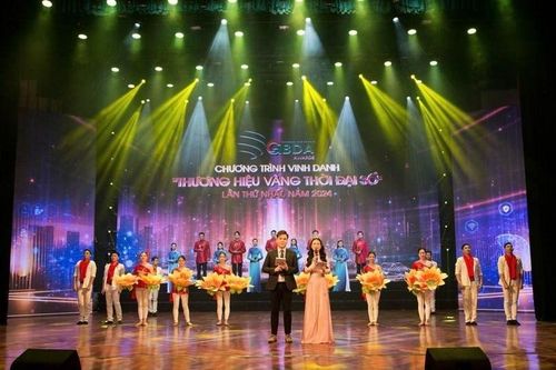 Trang trọng lễ vinh danh, trao giải 'Thương hiệu vàng thời đại số' lần thứ nhất