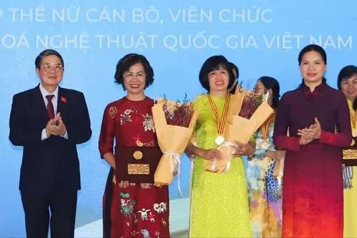 Trao Giải thưởng Phụ nữ Việt Nam năm 2024