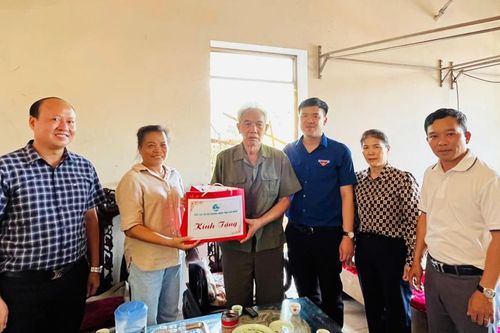 Đồng hành, chia sẻ khó khăn với doanh nghiệp