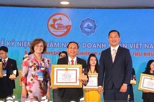Vina CHG được tôn vinh danh hiệu Doanh nghiệp - Doanh nhân tiêu biểu