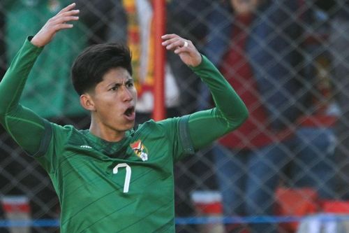 Bolivia thăng hoa nhờ sân bóng đáng sợ nhất thế giới