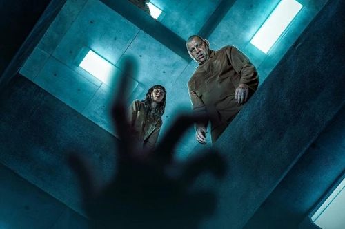 Phần 2 'Hố sâu đói khát' gây sốt Netflix toàn cầu