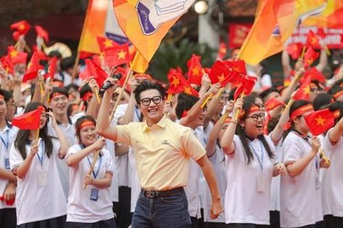 Nguyên Phú giành ngôi Á quân Đường lên đỉnh Olympia năm 2024, điểm cầu Hà Nội vỡ òa cảm xúc