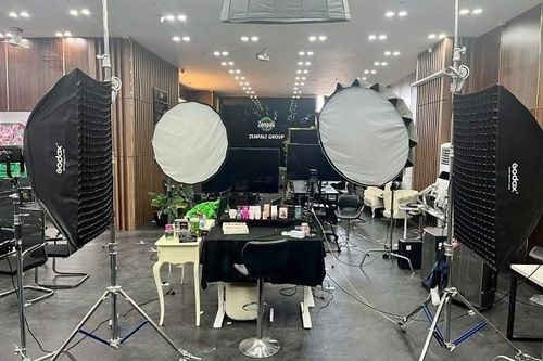 Bát nháo livestream trên Tiktok… bán mỹ phẩm, nước hoa 'rởm'