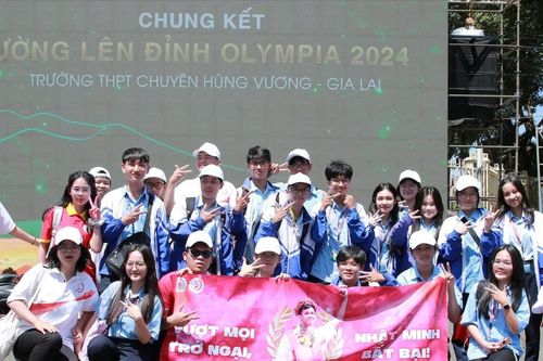 Nam sinh thi chung kết năm Olympia ước mơ trở thành thầy giáo