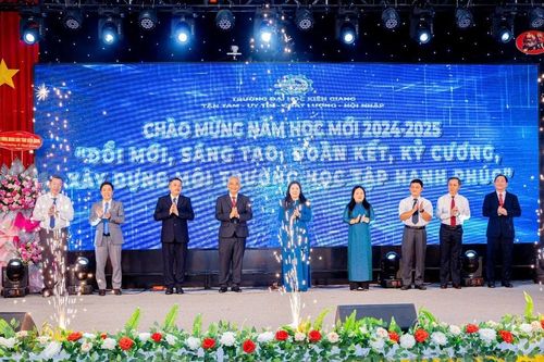 Trường ĐH Kiên Giang đón 1.843 tân sinh viên
