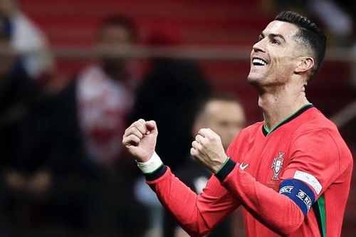 Ronaldo lập công, Bồ Đào Nha hạ đẹp Ba Lan