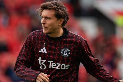 Mourinho kéo hậu vệ MU về Fenerbahce