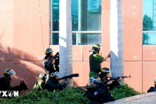Công an Bình Thuận diễn tập phương án xử lý tình huống cướp ngân hàng