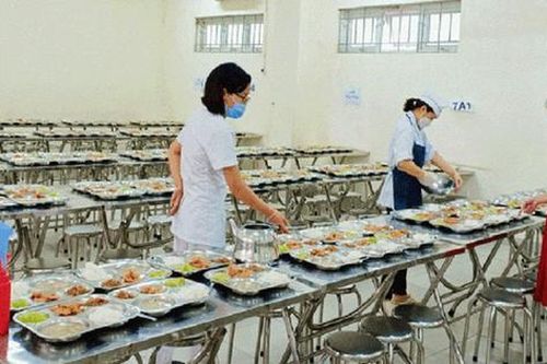Bản tin 13/10: Bộ GD&ĐT chỉ đạo giám sát chặt chẽ bếp ăn trường học