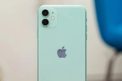Apple vừa 'khai tử' một sản phẩm tại Việt Nam: Giá 8 triệu, đây là iPhone rẻ nhất có thể mua chính hãng