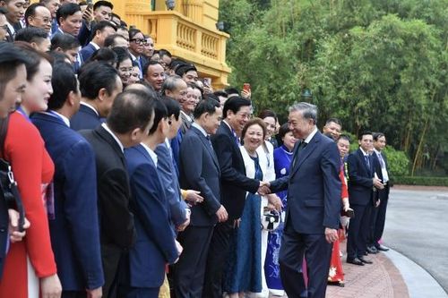 Doanh nhân Việt Nam: Trụ cột nền kinh tế, động lực phát triển tương lai
