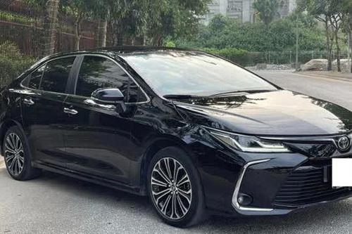 Toyota Corolla Altis lăn bánh 2 năm tại Việt Nam lên sàn xe cũ với giá thế nào?