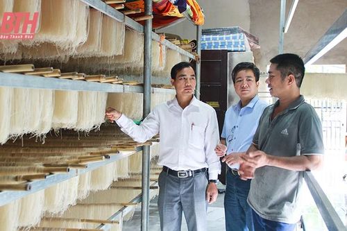 Quan tâm tạo nguồn cán bộ trẻ