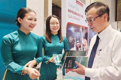Kéo gần khoảng cách trong tiếp cận các dịch vụ
