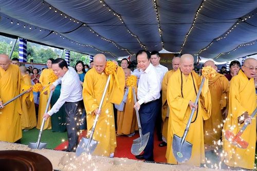 Bình Dương: Bổ nhiệm trụ trì và đặt đá xây dựng chánh điện chùa Giác Hoa