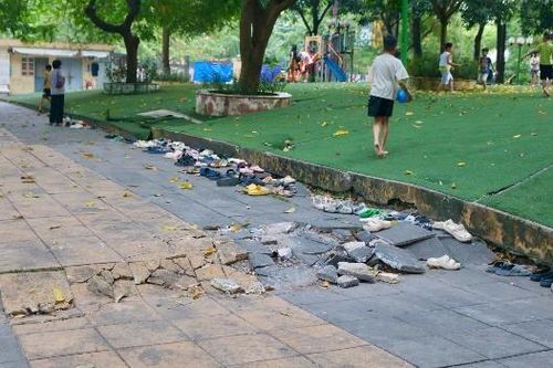 Cầu Giấy (Hà Nội): Khung cảnh nhếch nhác, xuống cấp tại công viên Nghĩa Đô