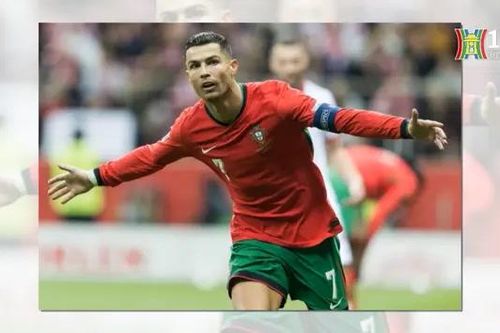 Ronaldo tỏa sáng, Bồ Đào Nha 'hạ đẹp' Ba Lan