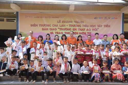 FPT và Quỹ Hy Vọng hỗ trợ giáo dục tại vùng biên giới xứ Thanh