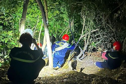 Giải cứu 2 nữ du khách bị lạc trên bán đảo Sơn Trà, Đà Nẵng