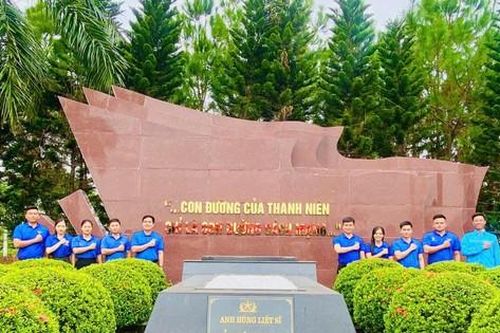 Sôi nổi các hoạt động chào mừng 110 năm Ngày sinh đồng chí Lý Tự Trọng