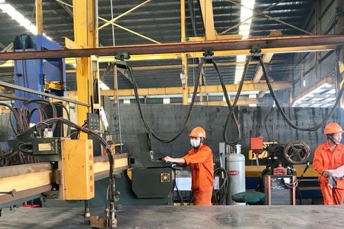 Phát triển nền công nghiệp vững mạnh