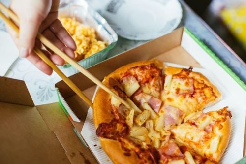 Sự 'trỗi dậy' của chiếc pizza 9 cm