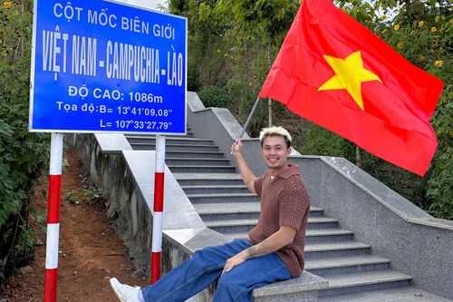 Tôi nghỉ việc, bán nhà đi xuyên Việt