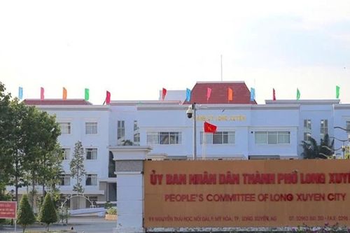 Vì sao 2 cựu Phó chủ tịch UBND TP Long Xuyên bị khai trừ khỏi Đảng?