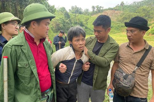 Bắt đối tượng chém Trưởng Công an xã