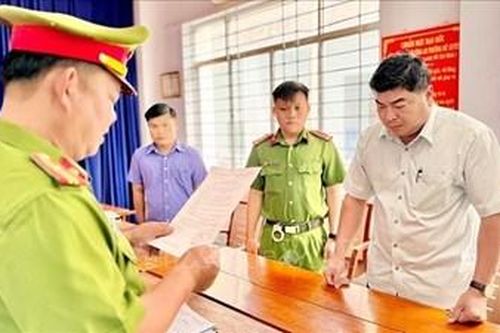 Khai trừ ra khỏi Đảng hai nguyên Phó chủ tịch UBND TP Long Xuyên